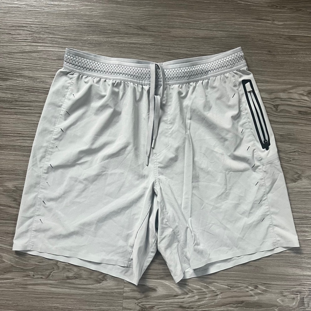 Ten Thousand The Session Short Mens Medium 7 Inseam Light Gray Training Gym